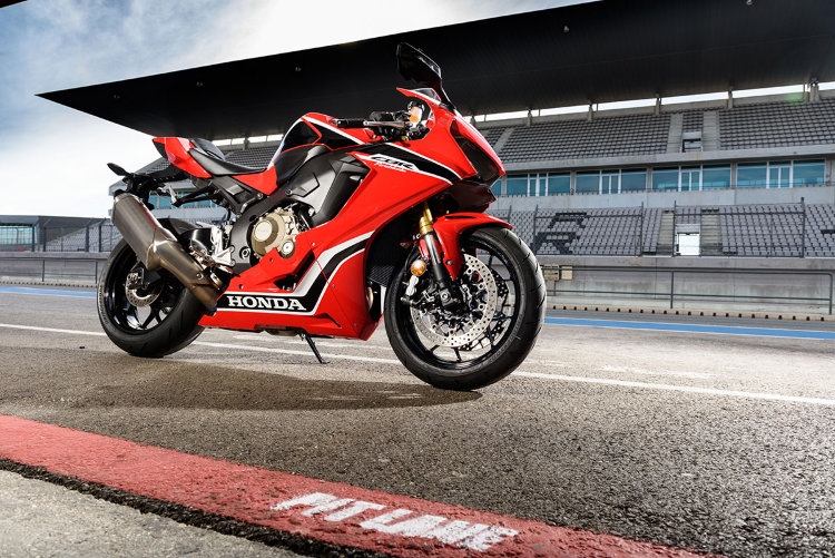 Honda CBR1000RA Fireblade