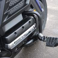 Honda F6B Bagger - подножки водителя выносные