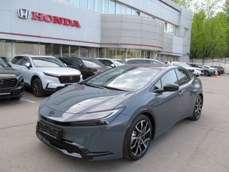 Toyota Prius 2.0 CVT