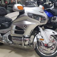 Honda GL1800 Gold Wing - Honda GL1800 Gold Wing